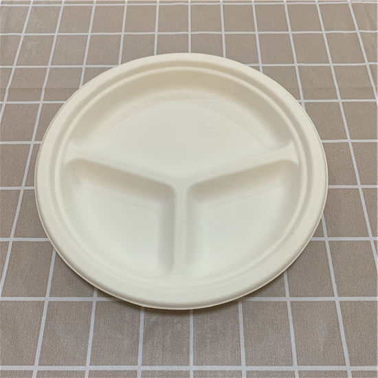サトウキビプレートは環境に優しいのでしょうか？